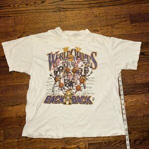 Vintage 80s NBA LA Los Angeles Lakers Back to Back Champs Caricature Shirt Sz L